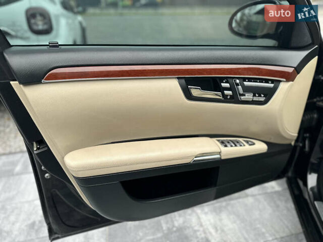 Чорний Мерседес С Клас, об'ємом двигуна 3.5 л та пробігом 220 тис. км за 10800 $, фото 22 на Automoto.ua