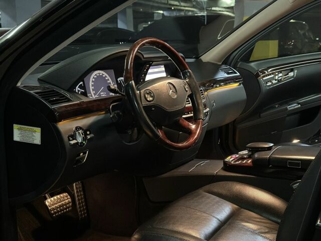 Чорний Мерседес С Клас, об'ємом двигуна 5.5 л та пробігом 91 тис. км за 17500 $, фото 6 на Automoto.ua