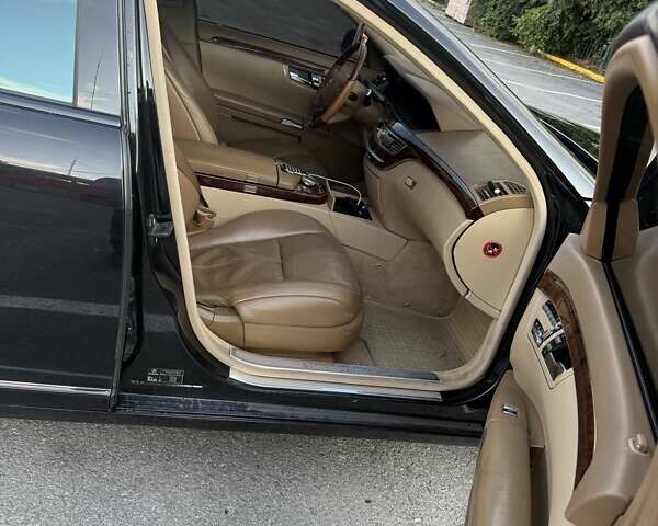 Мерседес С Класс 2007 в Ужгороде на Automoto.ua Черный Мерседес С Класс, объемом двигателя 4.7 л и пробегом 300 тыс. км за 11000 $, фото 13 на Automoto.ua