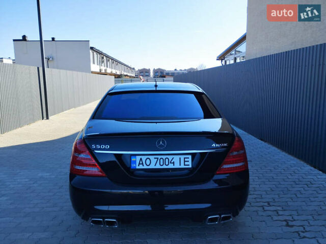 Черный Мерседес С Класс, объемом двигателя 5.5 л и пробегом 220 тыс. км за 12999 $, фото 6 на Automoto.ua