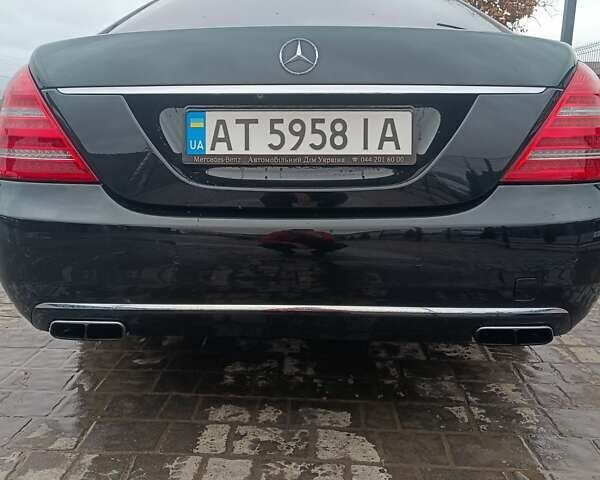 Черный Мерседес С Класс, объемом двигателя 4.7 л и пробегом 339 тыс. км за 11000 $, фото 5 на Automoto.ua