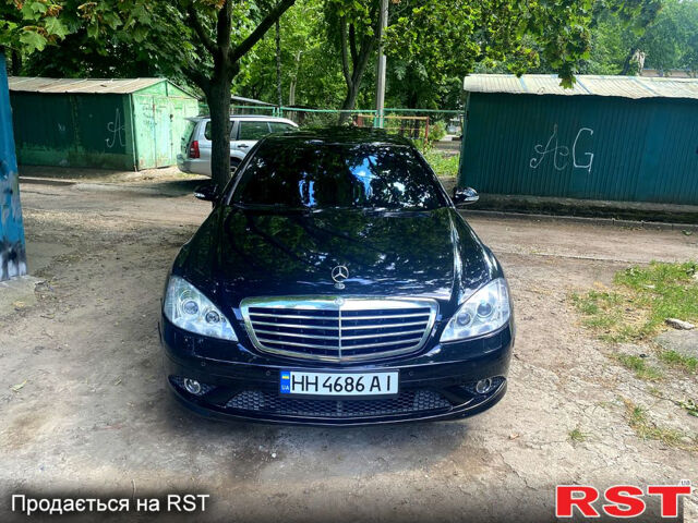 Черный Мерседес С Класс, объемом двигателя 5.5 л и пробегом 291 тыс. км за 8000 $, фото 2 на Automoto.ua
