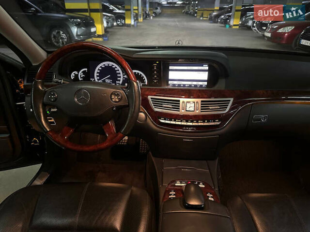 Чорний Мерседес С Клас, об'ємом двигуна 5.5 л та пробігом 91 тис. км за 17500 $, фото 51 на Automoto.ua