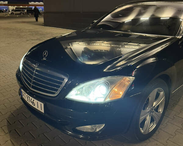 Черный Мерседес С Класс, объемом двигателя 5.5 л и пробегом 176 тыс. км за 8499 $, фото 24 на Automoto.ua
