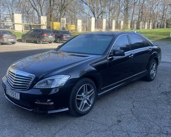 Мерседес С Класс 2007 в Черновцах на Automoto.ua Черный Мерседес С Класс, объемом двигателя 5.46 л и пробегом 301 тыс. км за 13800 $, фото 3 на Automoto.ua