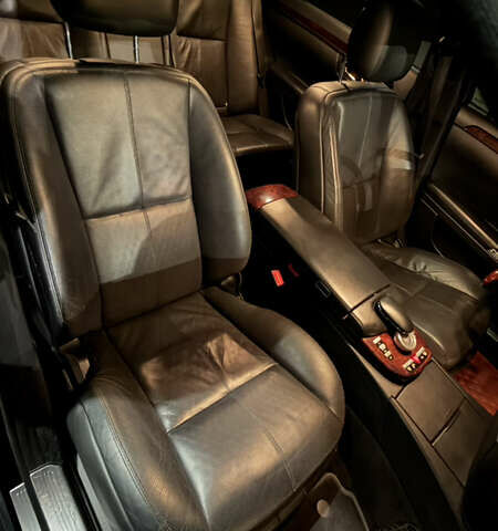 Черный Мерседес С Класс, объемом двигателя 5.5 л и пробегом 176 тыс. км за 8499 $, фото 39 на Automoto.ua