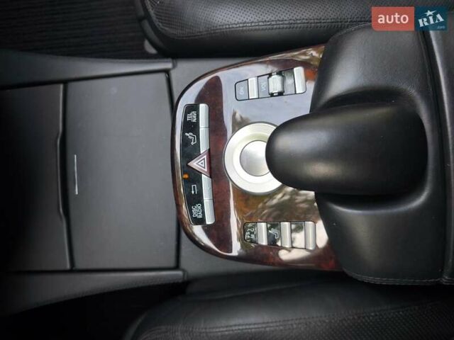 Черный Мерседес С Класс, объемом двигателя 5.46 л и пробегом 322 тыс. км за 15000 $, фото 12 на Automoto.ua