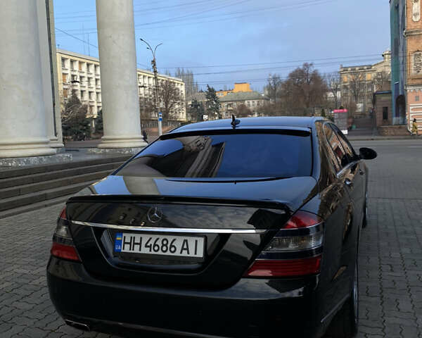 Чорний Мерседес С Клас, об'ємом двигуна 5.5 л та пробігом 303 тис. км за 10400 $, фото 5 на Automoto.ua