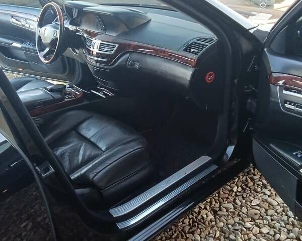 Черный Мерседес С Класс, объемом двигателя 5.5 л и пробегом 204 тыс. км за 12650 $, фото 25 на Automoto.ua