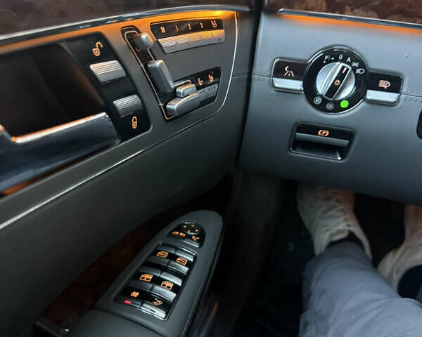 Чорний Мерседес С Клас, об'ємом двигуна 5.5 л та пробігом 155 тис. км за 16800 $, фото 31 на Automoto.ua