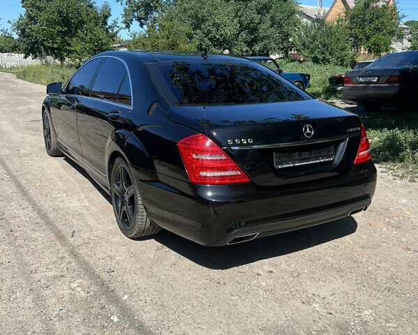 Мерседес С Класс 2007 в Харькове на Automoto.ua Черный Мерседес С Класс, объемом двигателя 5.5 л и пробегом 196 тыс. км за 18000 $, фото 2 на Automoto.ua