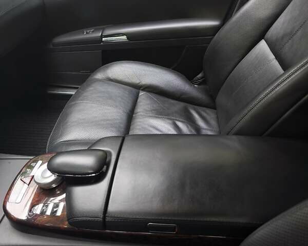 Черный Мерседес С Класс, объемом двигателя 5.46 л и пробегом 322 тыс. км за 15000 $, фото 37 на Automoto.ua