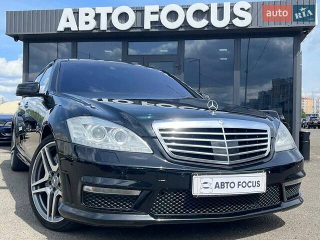 Черный Мерседес С Класс, объемом двигателя 6.21 л и пробегом 150 тыс. км за 16990 $, фото 2 на Automoto.ua