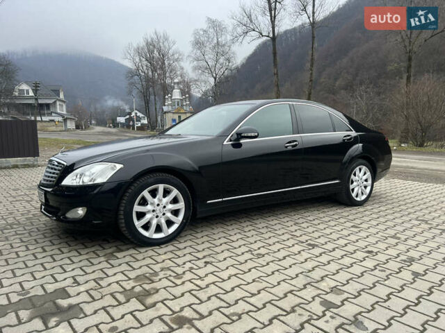 Черный Мерседес С Класс, объемом двигателя 3 л и пробегом 300 тыс. км за 14200 $, фото 3 на Automoto.ua