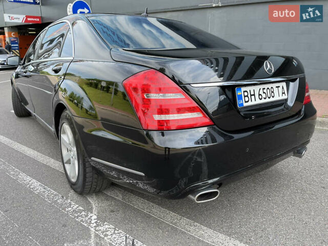 Черный Мерседес С Класс, объемом двигателя 5.5 л и пробегом 81 тыс. км за 33000 $, фото 6 на Automoto.ua