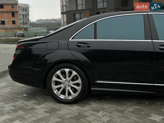 Черный Мерседес С Класс, объемом двигателя 5.46 л и пробегом 270 тыс. км за 8700 $, фото 7 на Automoto.ua