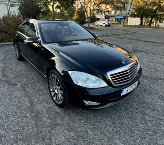 Черный Мерседес С Класс, объемом двигателя 2.99 л и пробегом 300 тыс. км за 10200 $, фото 2 на Automoto.ua