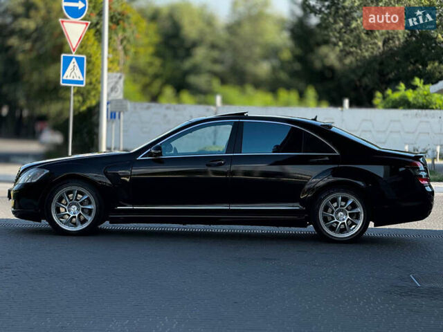 Чорний Мерседес С Клас, об'ємом двигуна 5.5 л та пробігом 391 тис. км за 12500 $, фото 7 на Automoto.ua