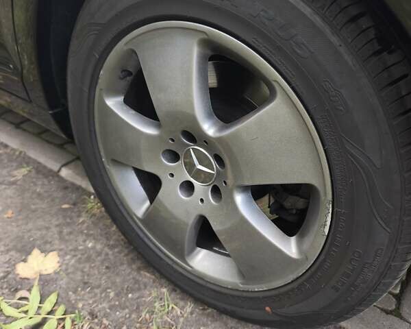 Черный Мерседес С Класс, объемом двигателя 5.46 л и пробегом 322 тыс. км за 15000 $, фото 25 на Automoto.ua