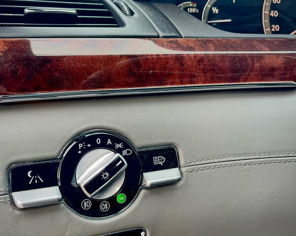 Чорний Мерседес С Клас, об'ємом двигуна 5.46 л та пробігом 160 тис. км за 9990 $, фото 26 на Automoto.ua