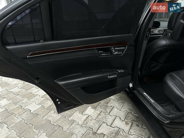 Черный Мерседес С Класс, объемом двигателя 5.46 л и пробегом 270 тыс. км за 8700 $, фото 21 на Automoto.ua