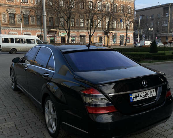 Чорний Мерседес С Клас, об'ємом двигуна 5.5 л та пробігом 303 тис. км за 10400 $, фото 6 на Automoto.ua