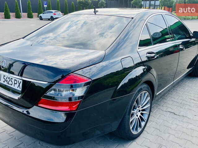 Черный Мерседес С Класс, объемом двигателя 3 л и пробегом 304 тыс. км за 13500 $, фото 4 на Automoto.ua