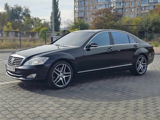 Мерседес С Класс 2008 в Кривом Роге на Automoto.ua Черный Мерседес С Класс, объемом двигателя 5.5 л и пробегом 188 тыс. км за 10550 $, фото 8 на Automoto.ua