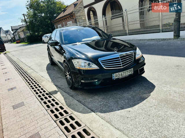 Черный Мерседес С Класс, объемом двигателя 5.5 л и пробегом 210 тыс. км за 12900 $, фото 87 на Automoto.ua
