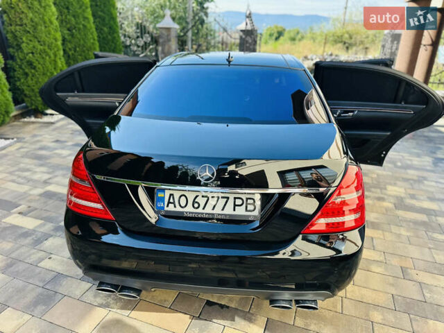 Черный Мерседес С Класс, объемом двигателя 5.5 л и пробегом 210 тыс. км за 12900 $, фото 1 на Automoto.ua