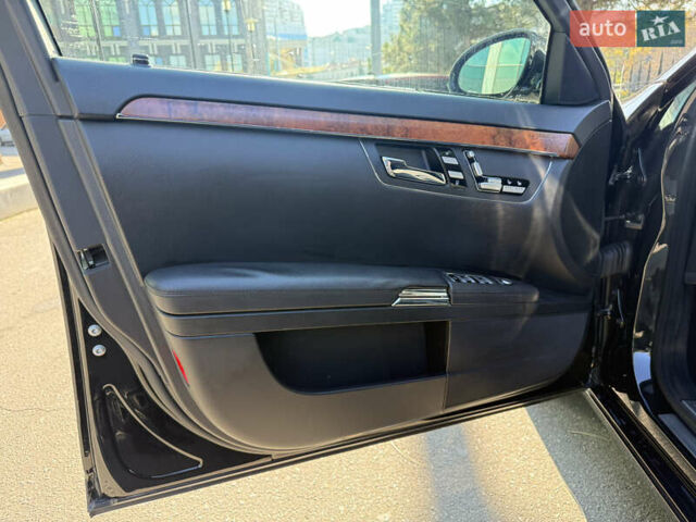 Черный Мерседес С Класс, объемом двигателя 3.5 л и пробегом 164 тыс. км за 12400 $, фото 10 на Automoto.ua