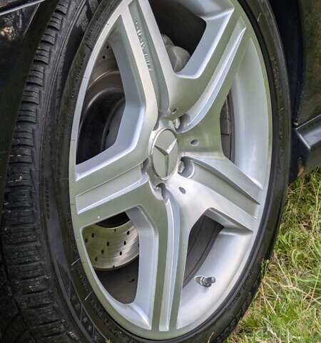 Черный Мерседес С Класс, объемом двигателя 2.99 л и пробегом 375 тыс. км за 10999 $, фото 19 на Automoto.ua