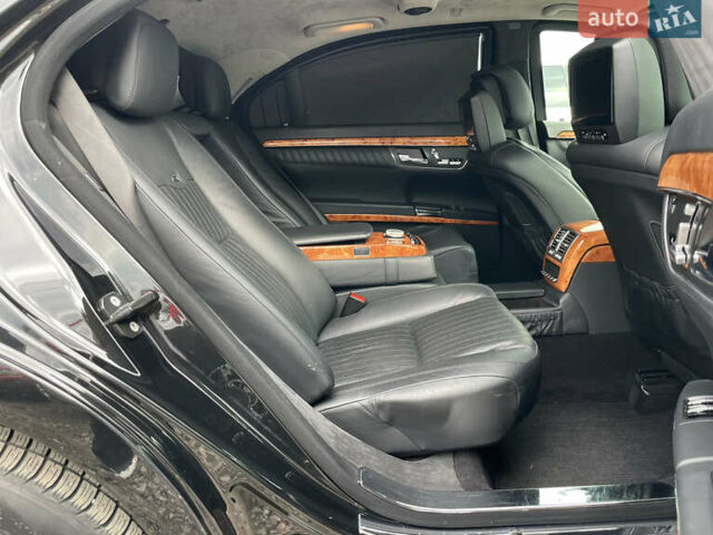 Черный Мерседес С Класс, объемом двигателя 5.5 л и пробегом 117 тыс. км за 49990 $, фото 12 на Automoto.ua