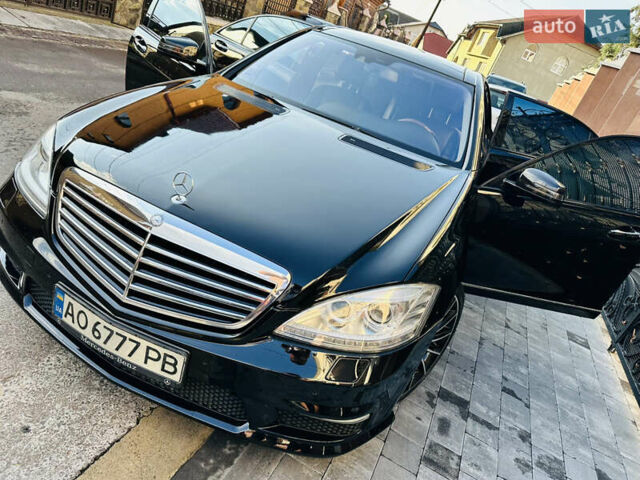 Мерседес С Класс 2008 в Тячеве на Automoto.ua Черный Мерседес С Класс, объемом двигателя 5.5 л и пробегом 210 тыс. км за 13450 $, фото 91 на Automoto.ua