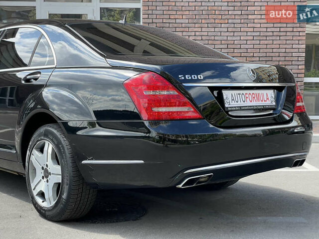 Черный Мерседес С Класс, объемом двигателя 5.5 л и пробегом 117 тыс. км за 49990 $, фото 6 на Automoto.ua