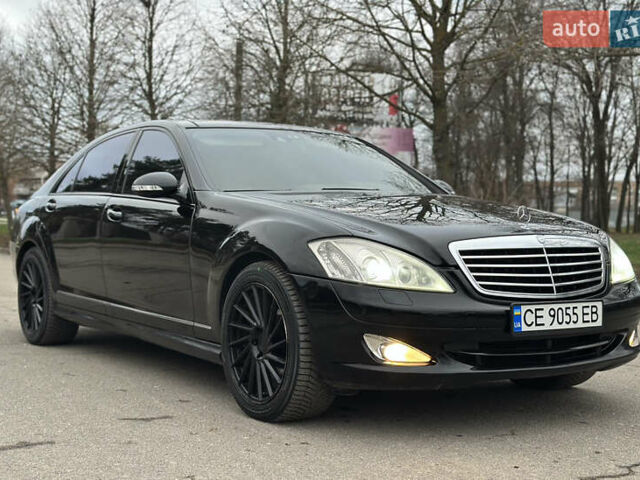 Черный Мерседес С Класс, объемом двигателя 5.5 л и пробегом 238 тыс. км за 10000 $, фото 52 на Automoto.ua