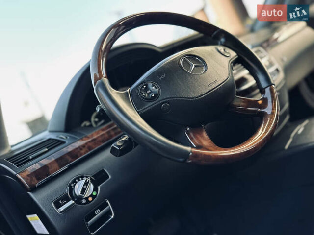 Мерседес С Класс 2008 в Тячеве на Automoto.ua Черный Мерседес С Класс, объемом двигателя 5.5 л и пробегом 210 тыс. км за 13450 $, фото 68 на Automoto.ua