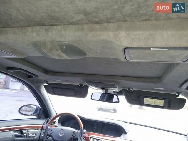 Черный Мерседес С Класс, объемом двигателя 5.5 л и пробегом 132 тыс. км за 21500 $, фото 7 на Automoto.ua