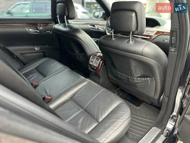 Черный Мерседес С Класс, объемом двигателя 2.99 л и пробегом 233 тыс. км за 16400 $, фото 10 на Automoto.ua