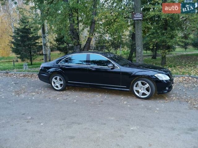Черный Мерседес С Класс, объемом двигателя 5.5 л и пробегом 132 тыс. км за 21500 $, фото 3 на Automoto.ua