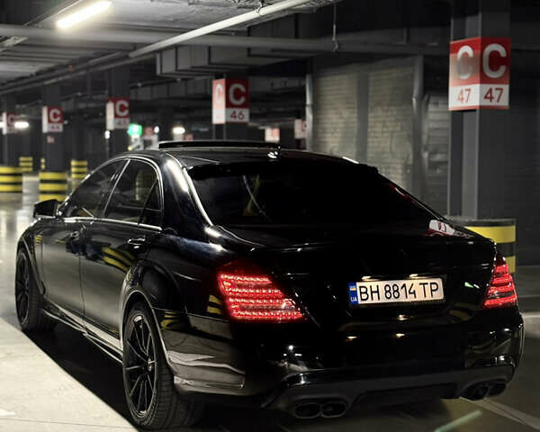 Черный Мерседес С Класс, объемом двигателя 5.5 л и пробегом 290 тыс. км за 12999 $, фото 10 на Automoto.ua