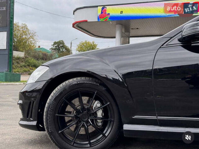 Черный Мерседес С Класс, объемом двигателя 5.46 л и пробегом 258 тыс. км за 15000 $, фото 6 на Automoto.ua