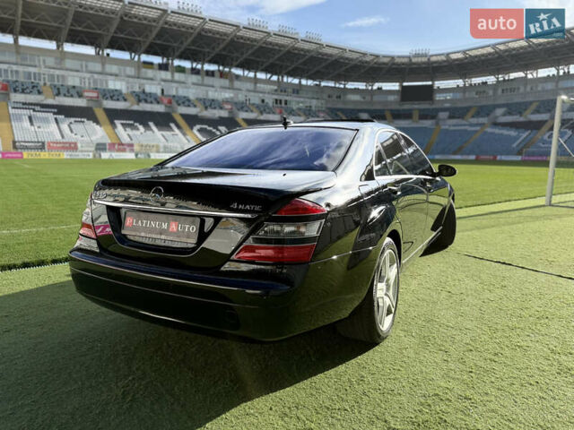 Черный Мерседес С Класс, объемом двигателя 5.5 л и пробегом 288 тыс. км за 10500 $, фото 23 на Automoto.ua