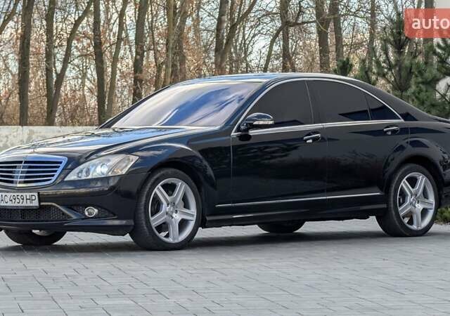 Черный Мерседес С Класс, объемом двигателя 2.99 л и пробегом 375 тыс. км за 10999 $, фото 1 на Automoto.ua