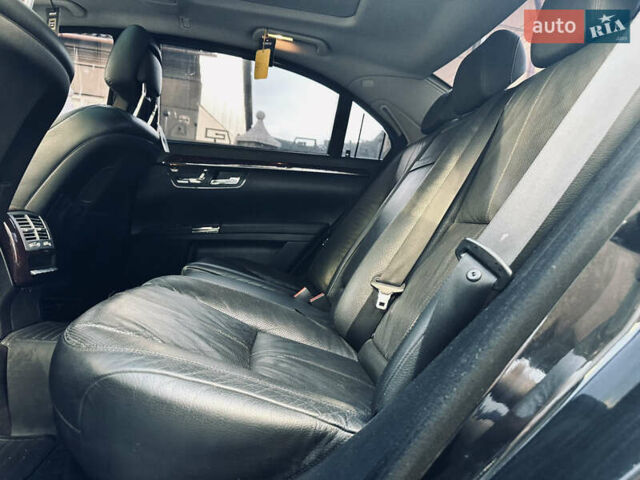 Мерседес С Класс 2008 в Тячеве на Automoto.ua Черный Мерседес С Класс, объемом двигателя 5.5 л и пробегом 210 тыс. км за 13450 $, фото 80 на Automoto.ua