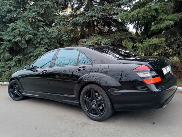 Черный Мерседес С Класс, объемом двигателя 5 л и пробегом 345 тыс. км за 18999 $, фото 2 на Automoto.ua