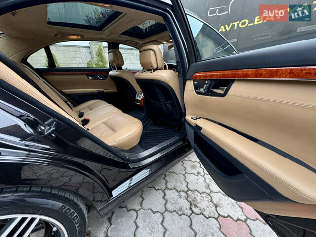 Чорний Мерседес С Клас, об'ємом двигуна 6.21 л та пробігом 138 тис. км за 14900 $, фото 19 на Automoto.ua