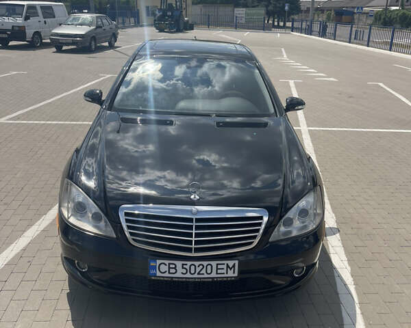 Чорний Мерседес С Клас, об'ємом двигуна 5.5 л та пробігом 260 тис. км за 12999 $, фото 44 на Automoto.ua