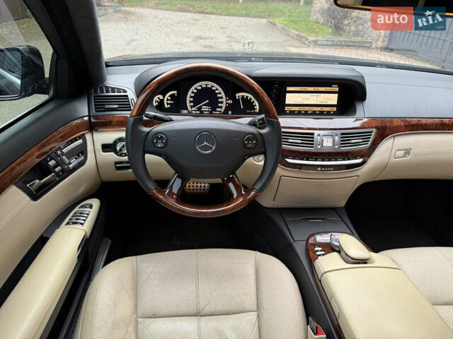 Чорний Мерседес С Клас, об'ємом двигуна 5.5 л та пробігом 243 тис. км за 12999 $, фото 35 на Automoto.ua