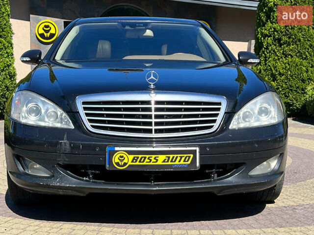 Черный Мерседес С Класс, объемом двигателя 3.5 л и пробегом 315 тыс. км за 10600 $, фото 1 на Automoto.ua